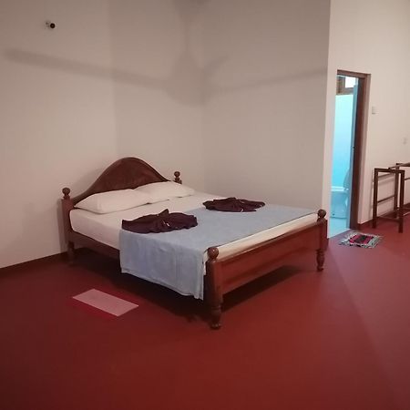 Mango Terrace Hotel Тисамахарама Екстериор снимка