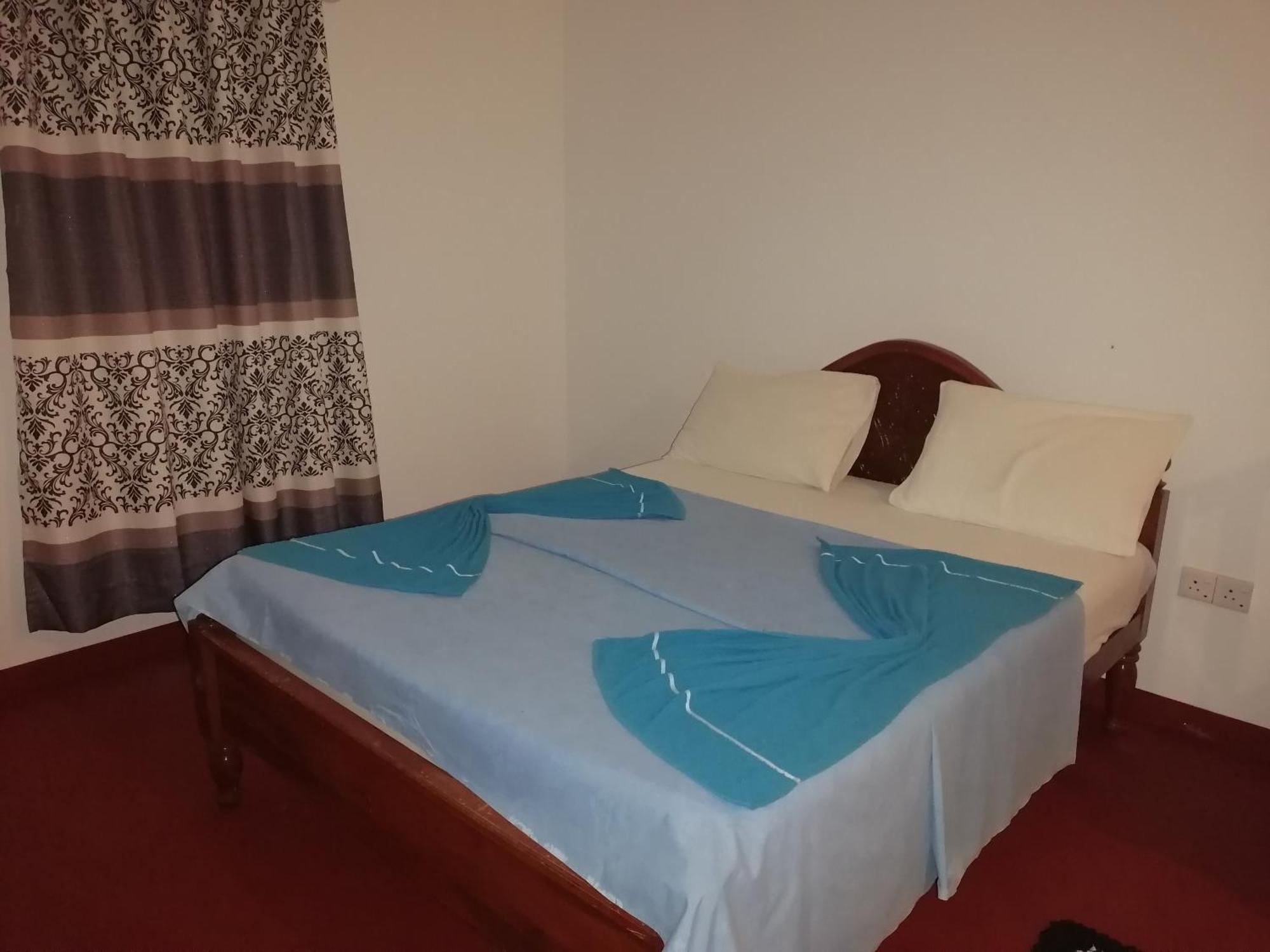 Mango Terrace Hotel Тисамахарама Екстериор снимка