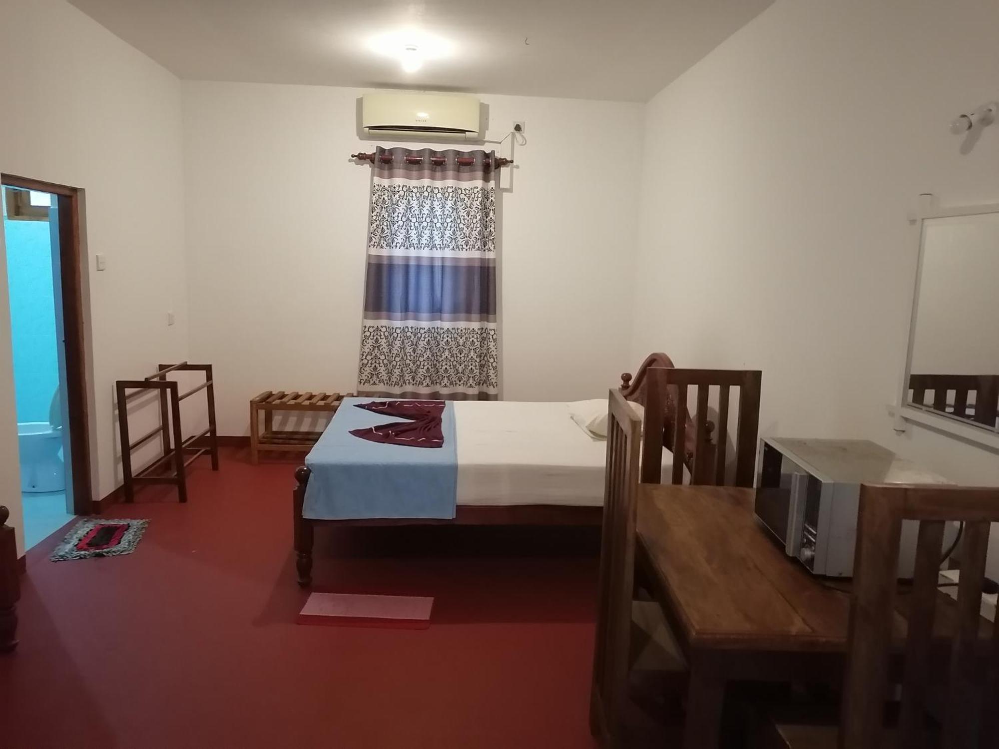 Mango Terrace Hotel Тисамахарама Екстериор снимка